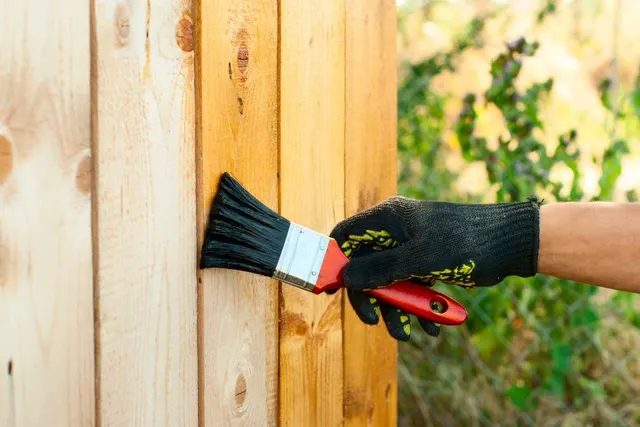 fence painting